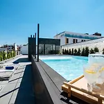 Guadalupe 15 By Magno - Penthouse With Private Solarium & Jacuzzi